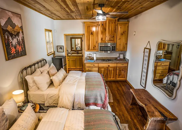 Coppermoon Cabin